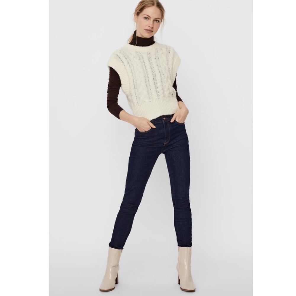 Vera Moda Sweater Vest - Picture 5 of 15